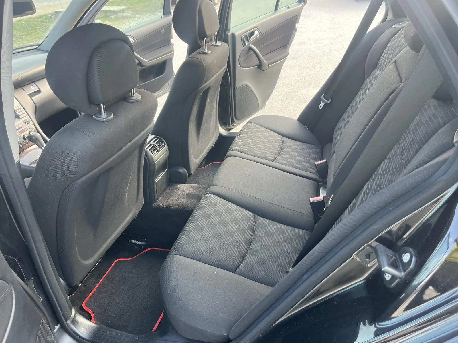 Mercedes-Benz C 220 FACE 2.2CDI 150кс АВТОМАТ  АВТОПИЛОТ КЛИМАТРОНИК, снимка 8 - Автомобили и джипове - 53880585