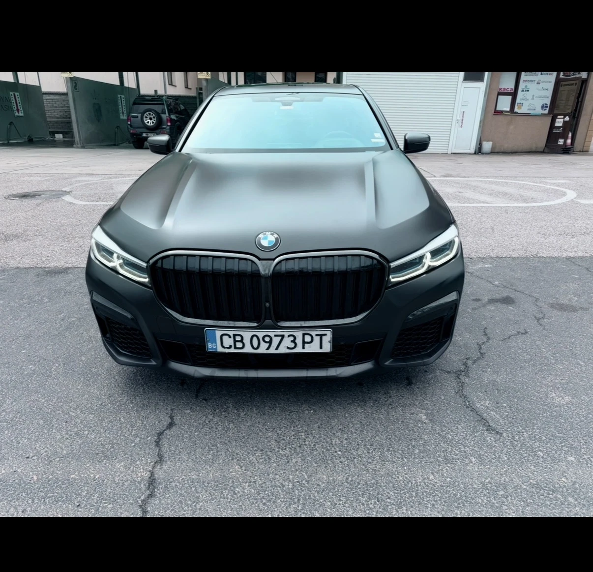 BMW 750 xDrive INDIVIDUAL / FULL / B&W / HUD / ПЕ