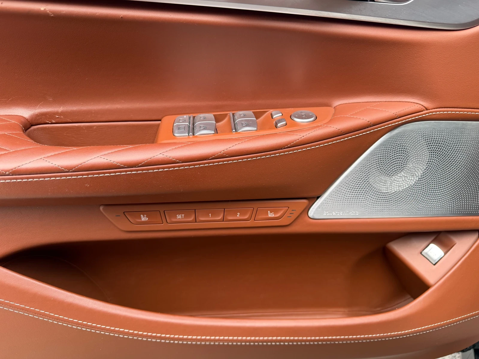 BMW 750 xDrive INDIVIDUAL / FULL / B&W / HUD / �� | Mobile.bg � ����������� 7