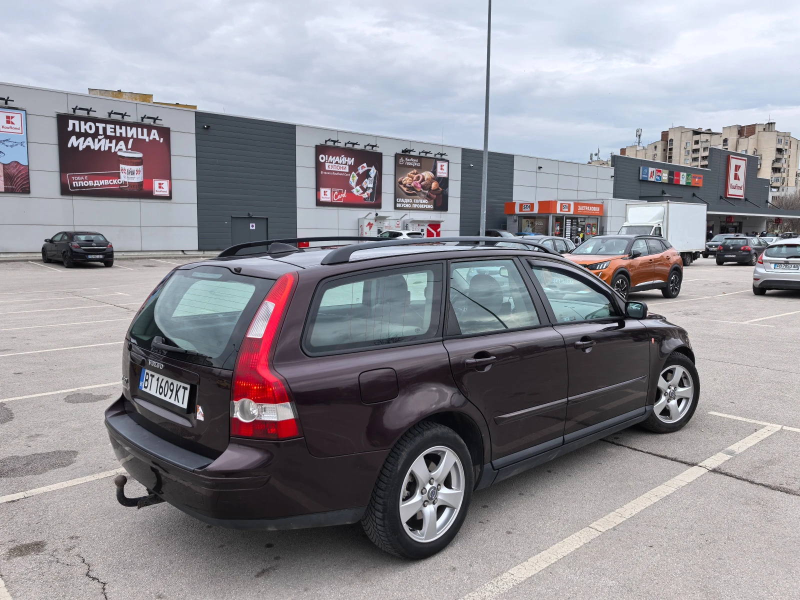Volvo V50 Momentum, снимка 3 - Автомобили и джипове - 54059977