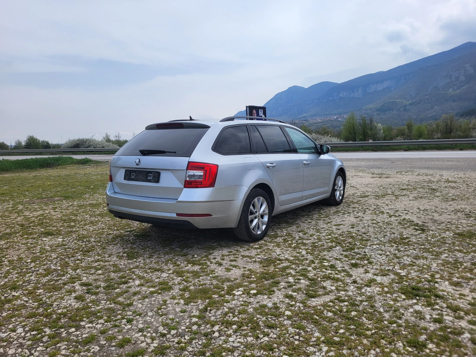 Skoda Octavia 1.6TDi DSG, снимка 5 - Автомобили и джипове - 54202293