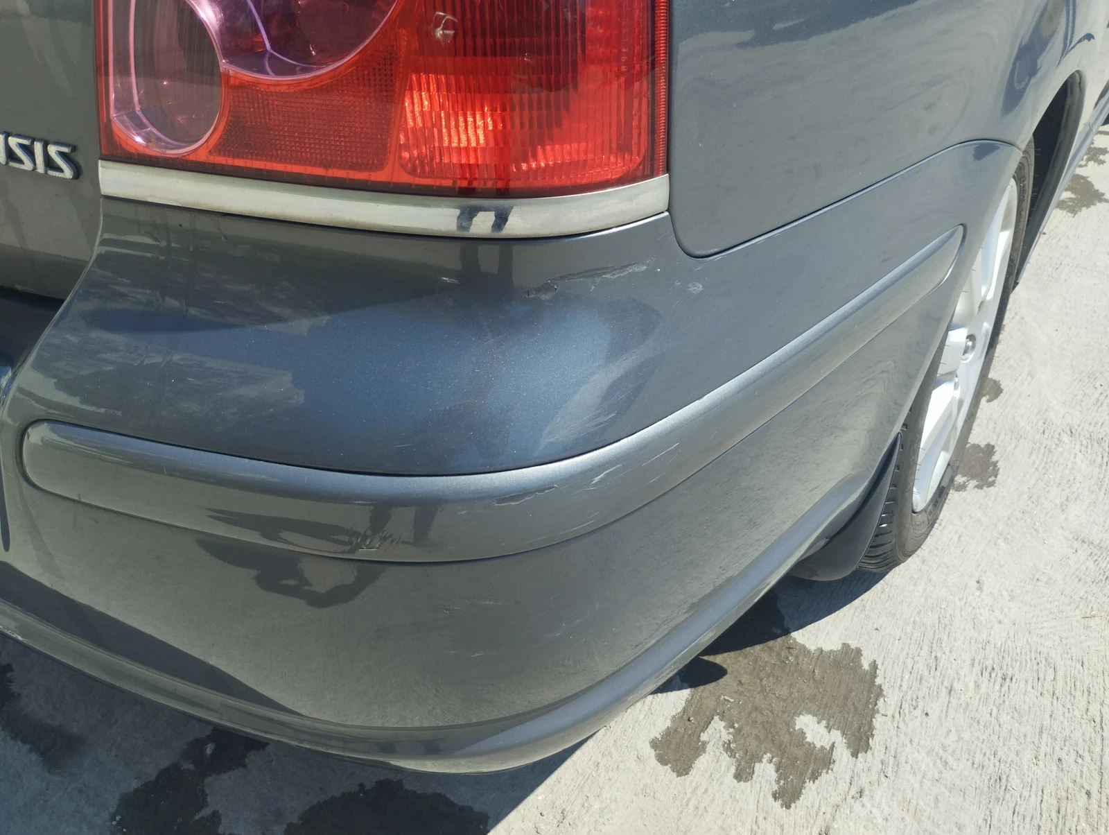 Toyota Avensis 1.8 бензин/газ, снимка 12 - Автомобили и джипове - 54244862