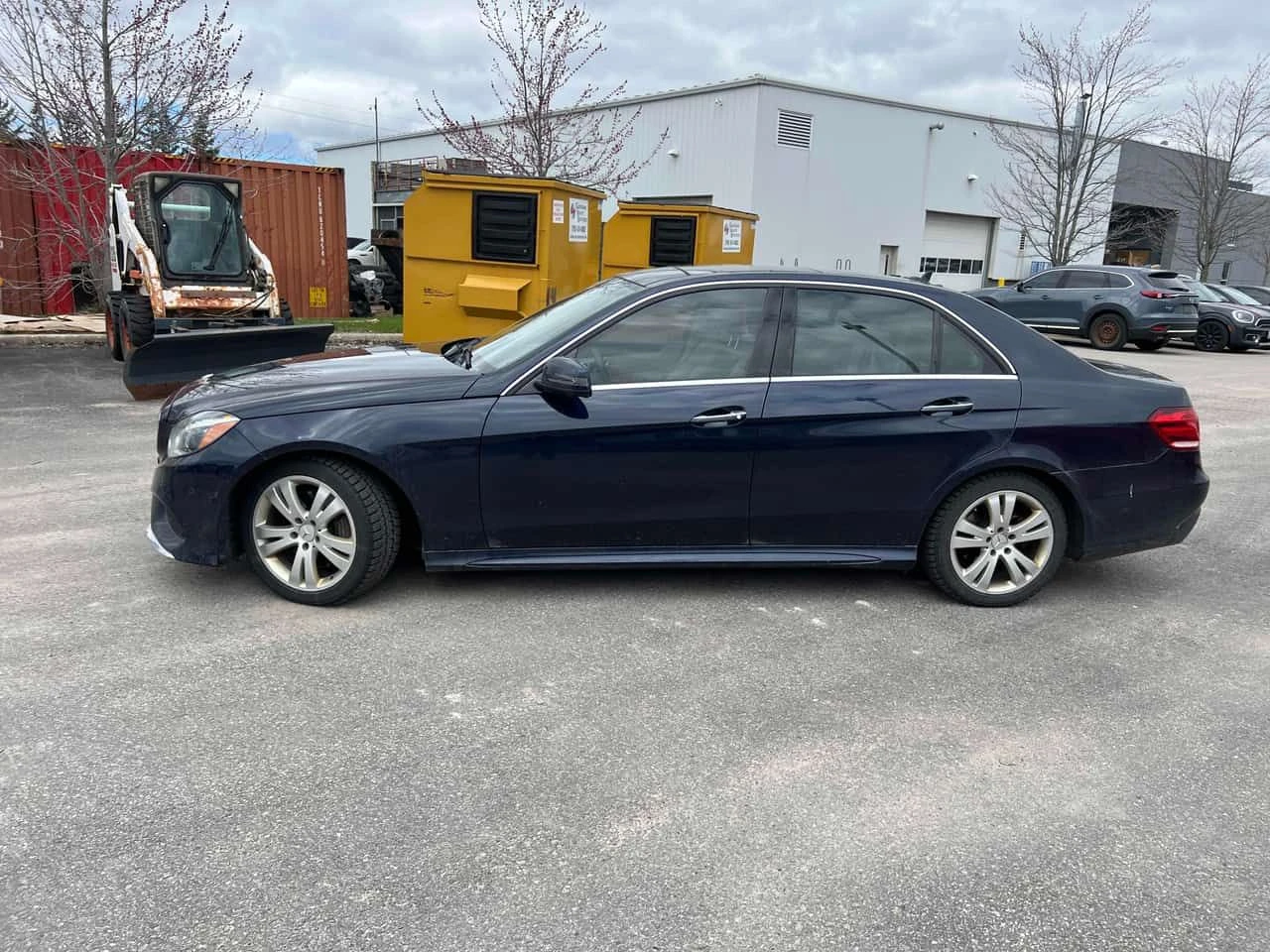 Mercedes-Benz E 400 4MATIC* DISTRONIC* HARMAN/KARDON* , снимка 2 - Автомобили и джипове - 54371243