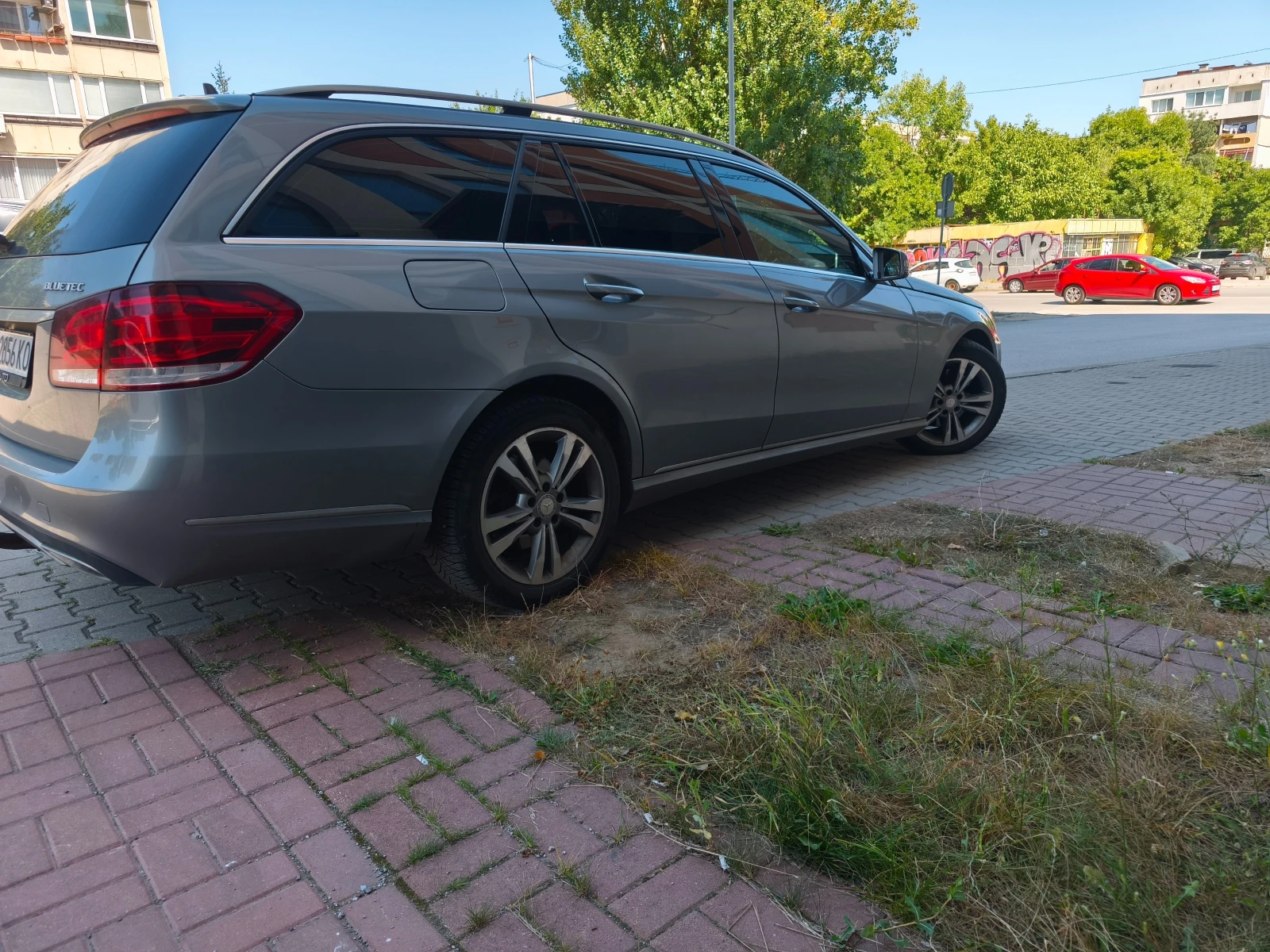 Mercedes-Benz E 350 Bluetec, снимка 13 - Автомобили и джипове - 55978144