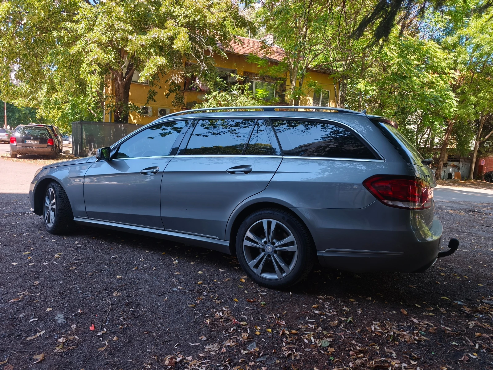 Mercedes-Benz E 350 Bluetec, снимка 6 - Автомобили и джипове - 55978144
