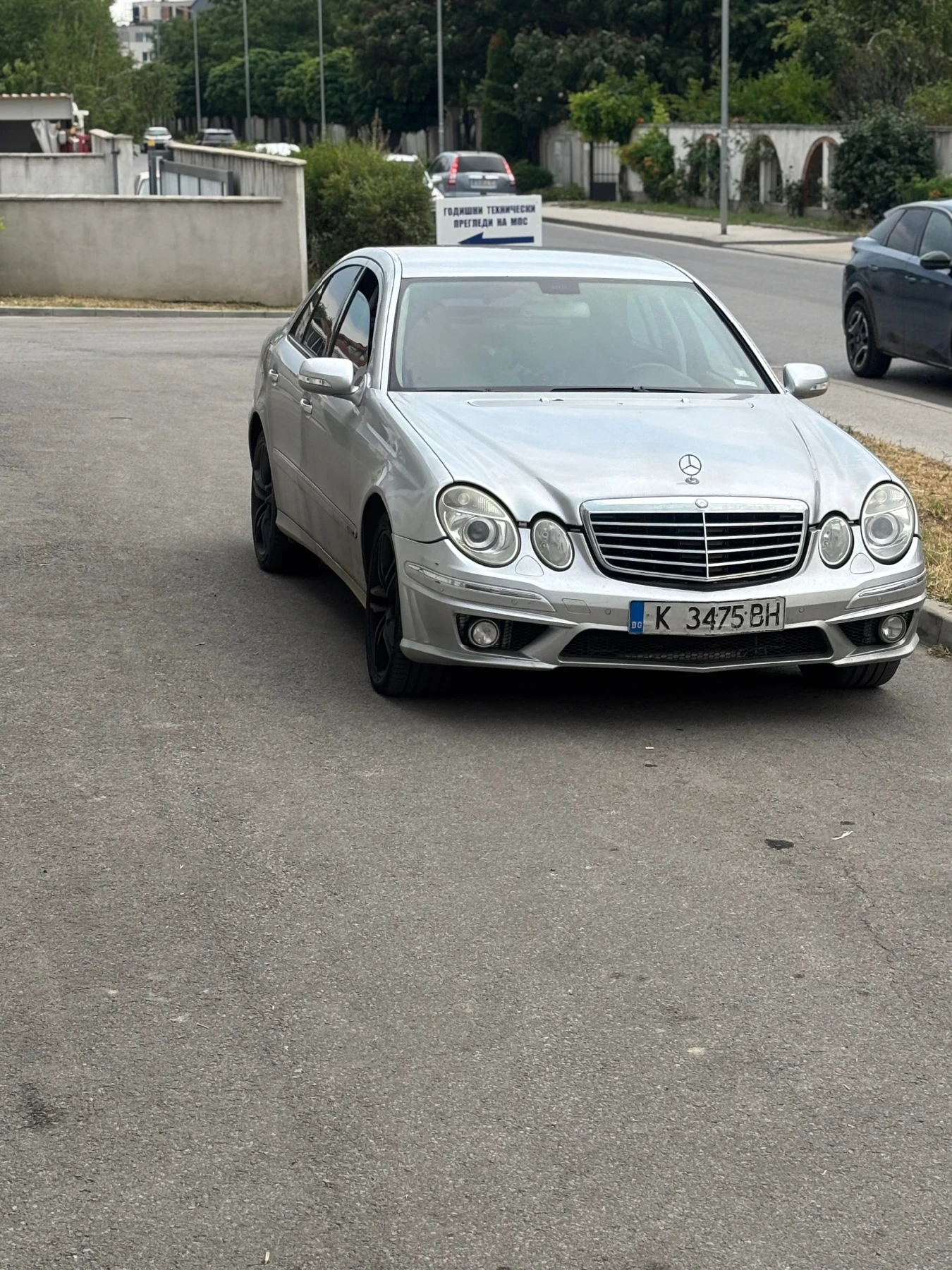 Mercedes-Benz E 500, снимка 2 - Автомобили и джипове - 56331975
