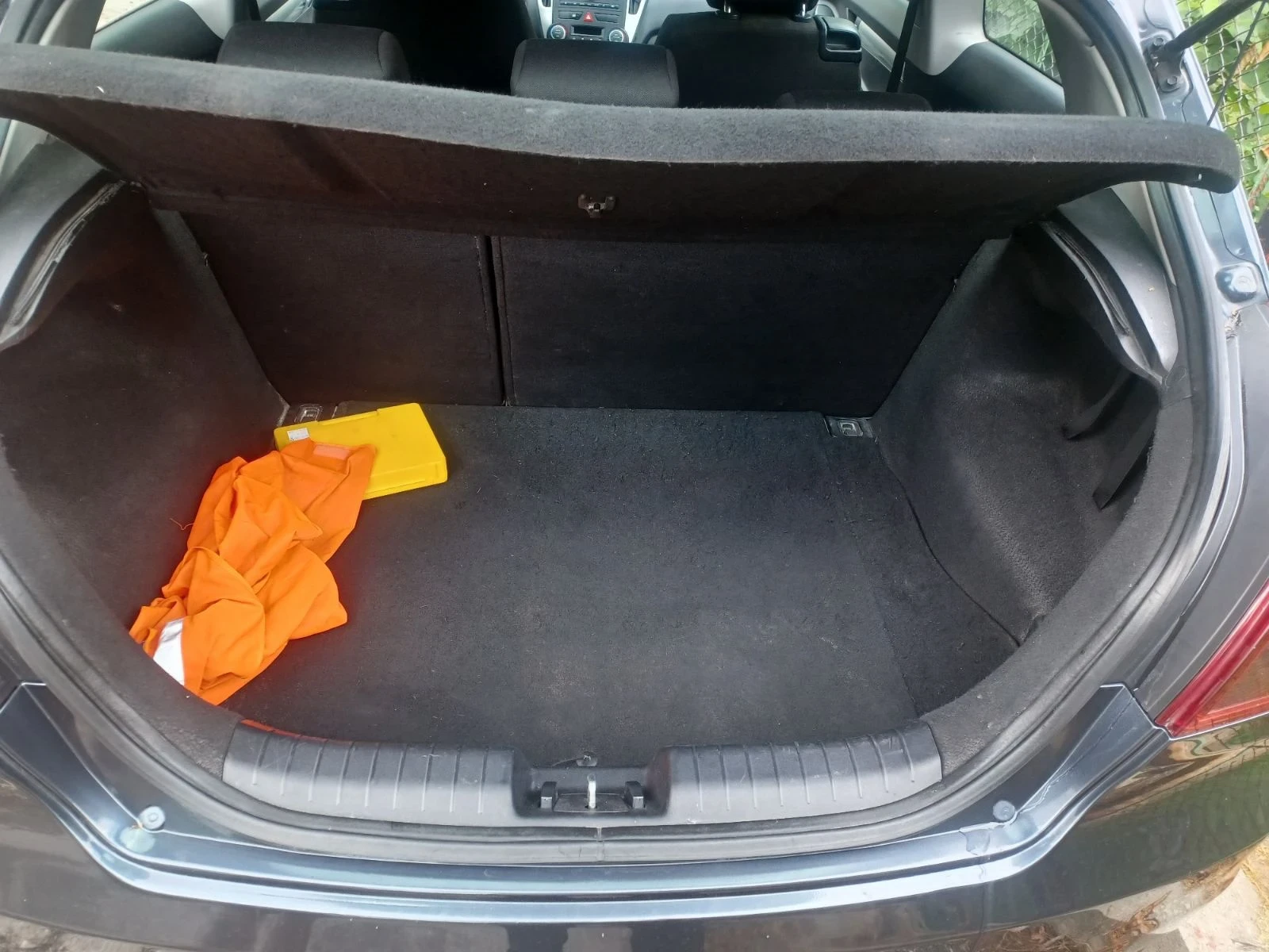 Kia Ceed 1.6crdi, снимка 6 - Автомобили и джипове - 56479570