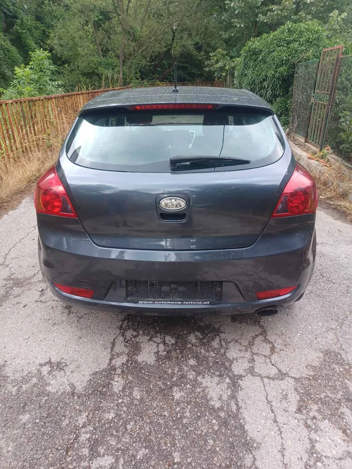 Kia Ceed 1.6crdi, снимка 4 - Автомобили и джипове - 56479570
