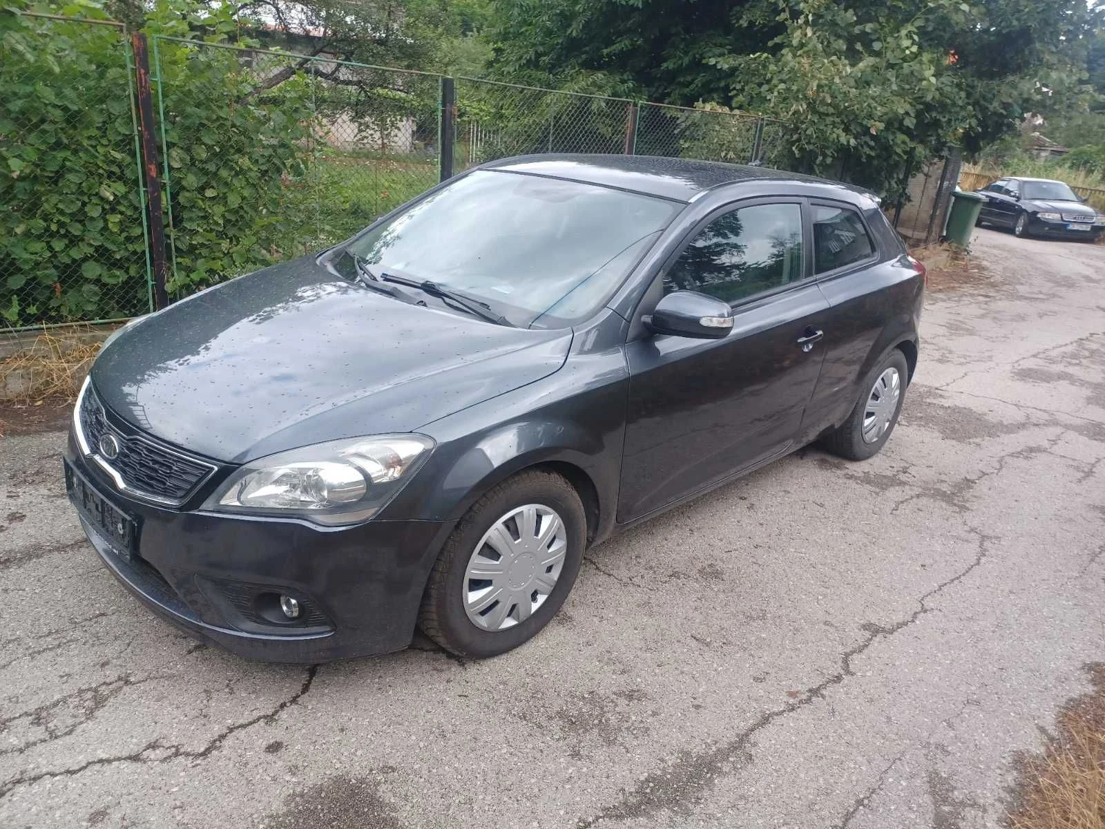 Kia Ceed 1.6crdi, снимка 2 - Автомобили и джипове - 56479570