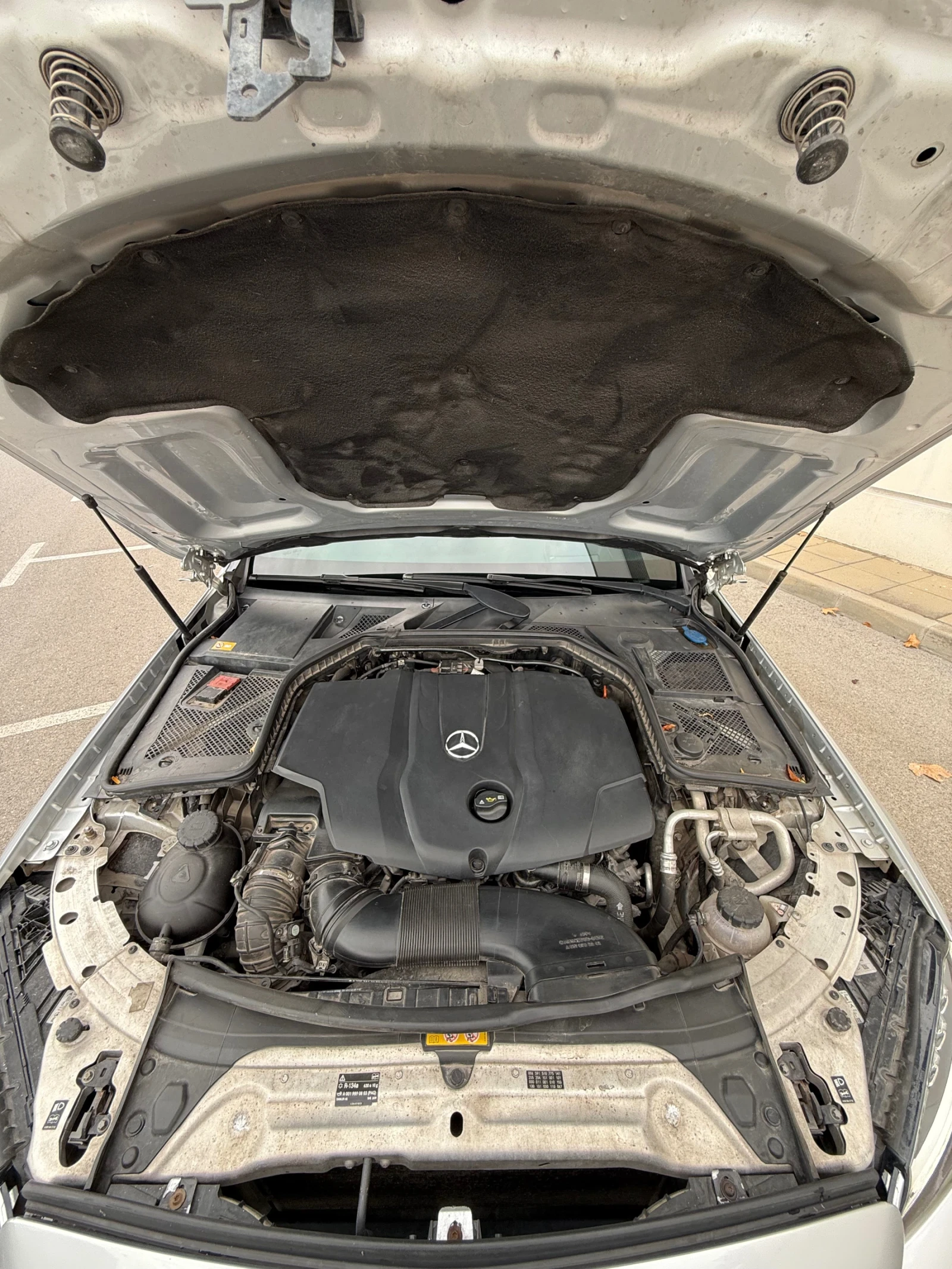 Mercedes-Benz C 220, снимка 8 - Автомобили и джипове - 56462944