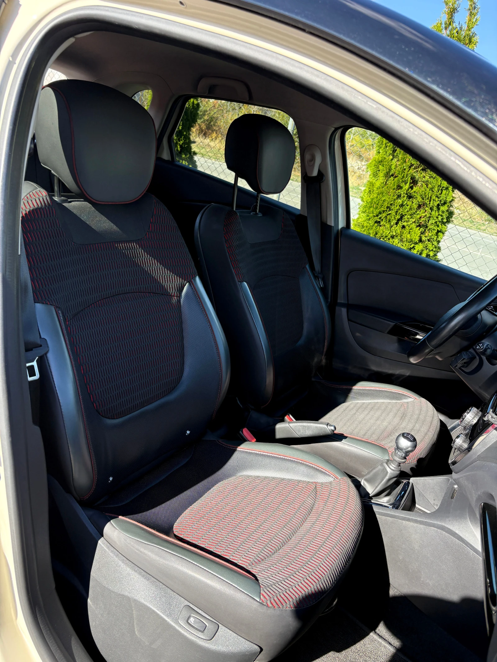 Renault Captur Xmod 1.5 dCi 110 к.с., снимка 9 - Автомобили и джипове - 56653913