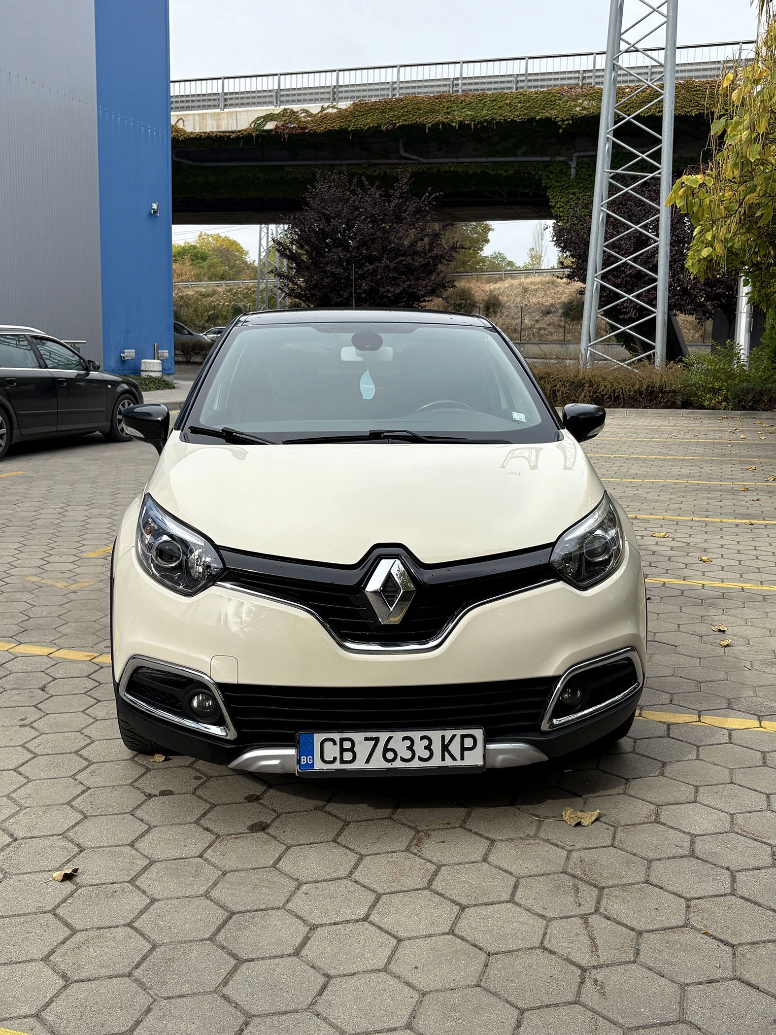 Renault Captur, снимка 7 - Автомобили и джипове - 56536363