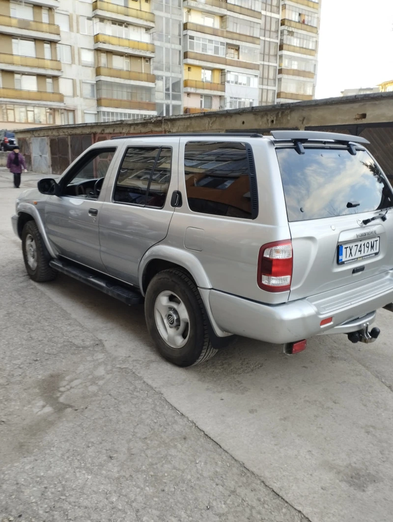 Nissan Pathfinder, снимка 4 - Автомобили и джипове - 47252039