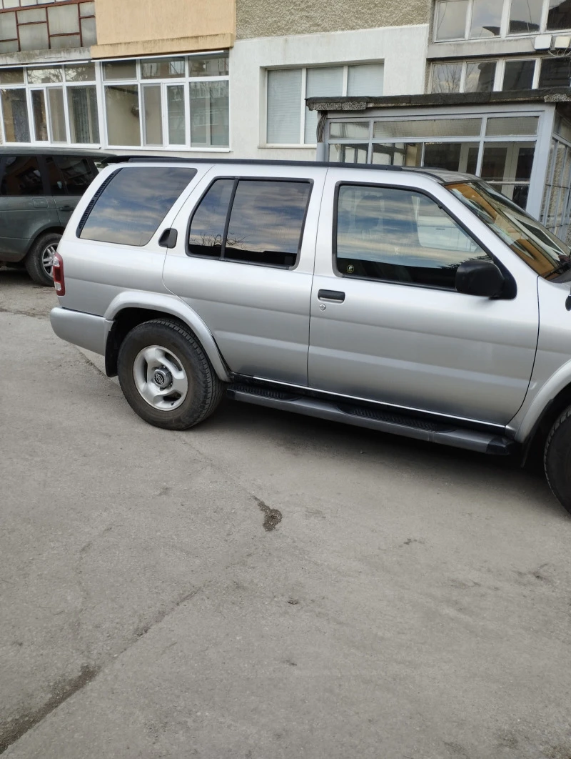 Nissan Pathfinder, снимка 2 - Автомобили и джипове - 47252039