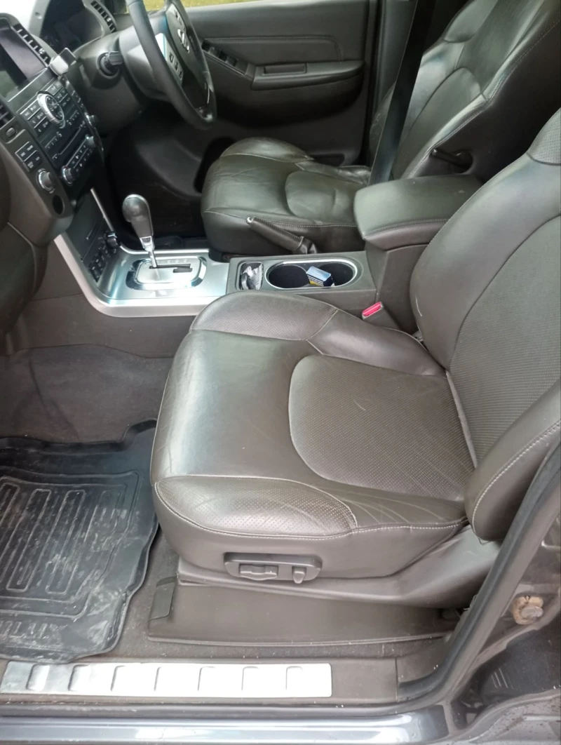 Nissan Navara Navara 2.5, снимка 11 - Автомобили и джипове - 47507191