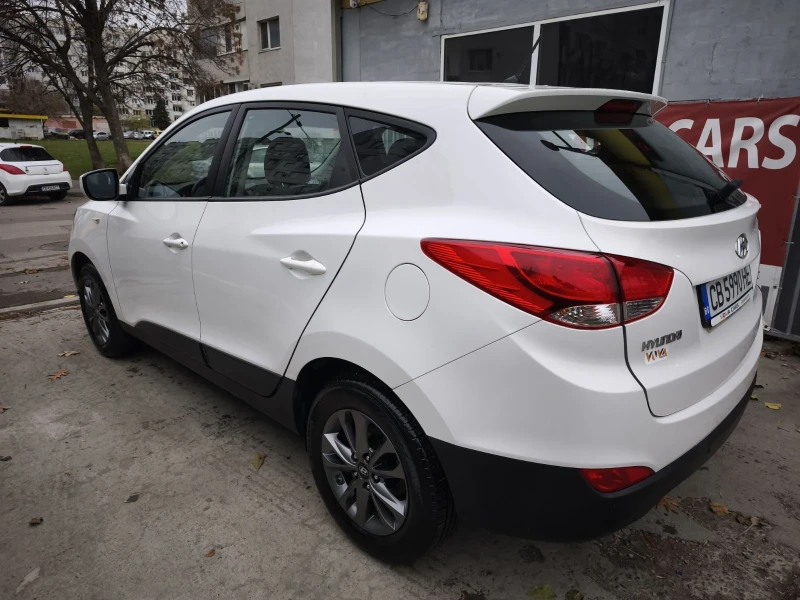 Hyundai IX35 1.6i-135к.с* Евро-5* Регистрирана* Нави* 6-скорост, снимка 2 - Автомобили и джипове - 47987912