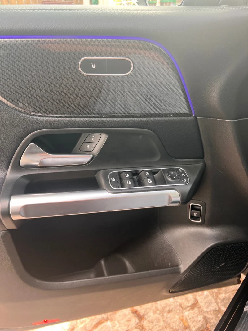 Mercedes-Benz GLB 250 4matic AMG Line, снимка 4 - Автомобили и джипове - 53054454