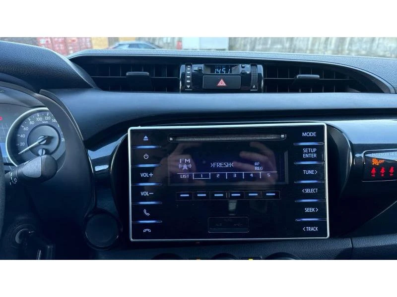 Toyota Hilux 2.4D 6MT 4X4 COMFORT LHD, снимка 15 - Автомобили и джипове - 53119700