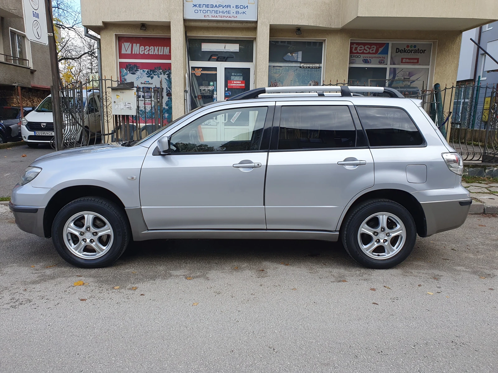 Mitsubishi Outlander 2.0i / | Mobile.bg   2