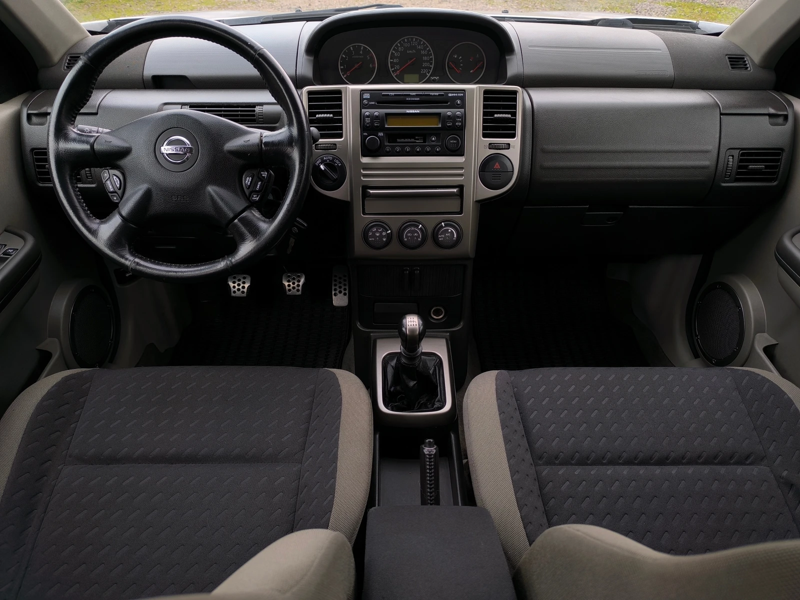 Nissan X-trail 2.2DCI-136кс-4х4-6 скорости-КЛИМАТИК-ТОП СЪСТОЯНИЕ, снимка 13 - Автомобили и джипове - 53977680