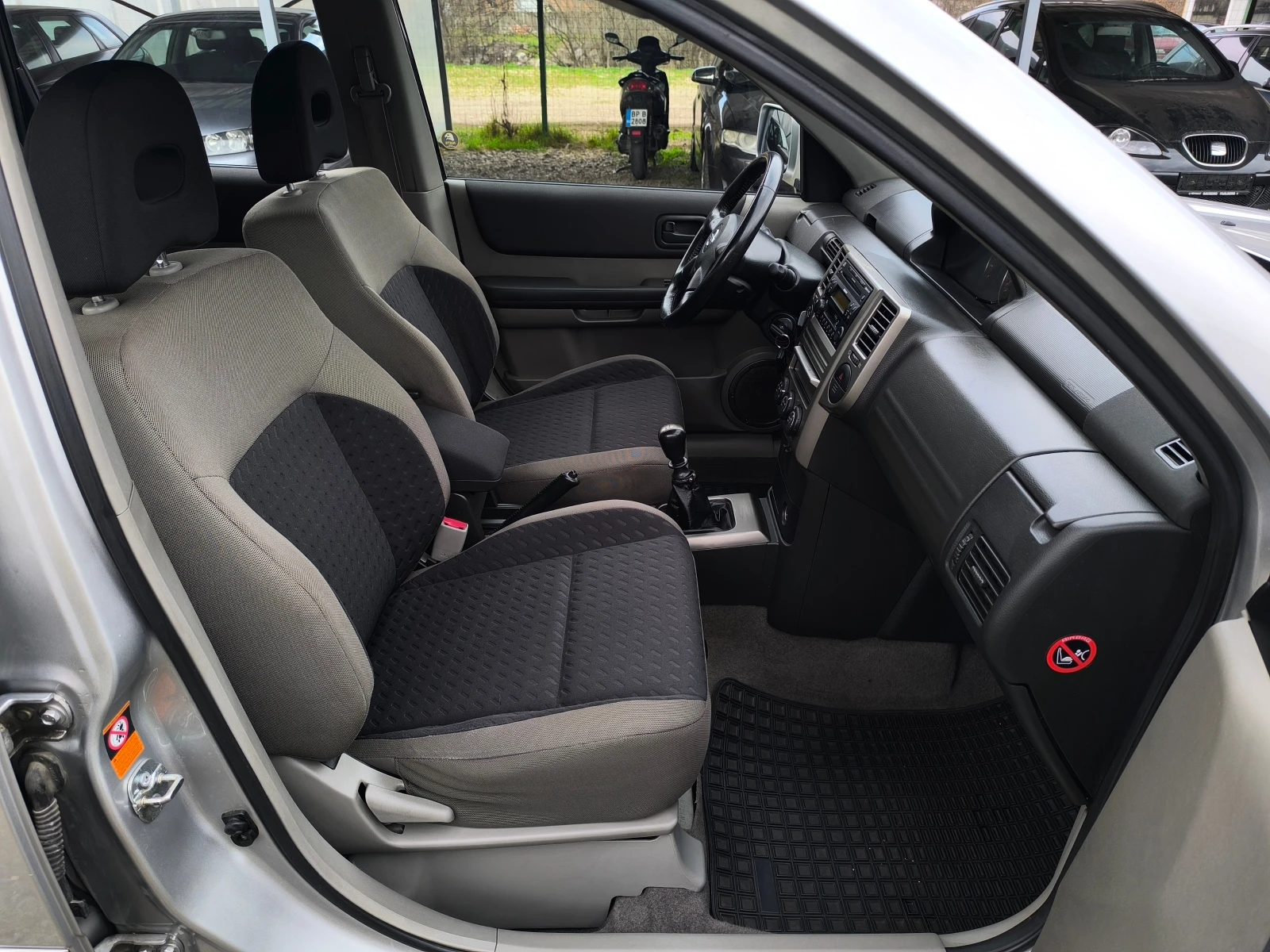 Nissan X-trail 2.2DCI-136кс-4х4-6 скорости-КЛИМАТИК-ТОП СЪСТОЯНИЕ, снимка 15 - Автомобили и джипове - 53977680