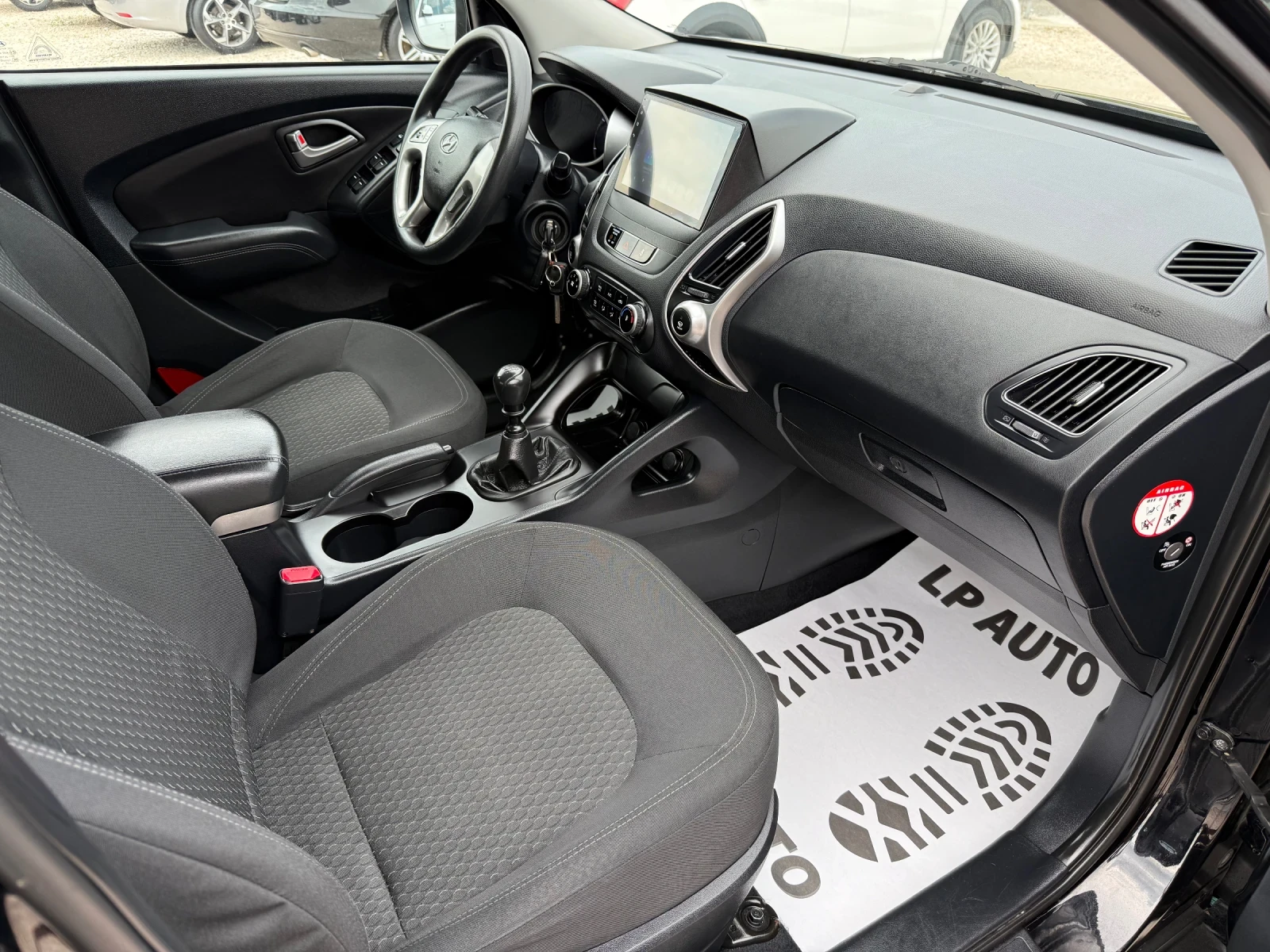 Hyundai IX35 1.6i* 135k.c* NAVI* TOP, снимка 9 - Автомобили и джипове - 54776954