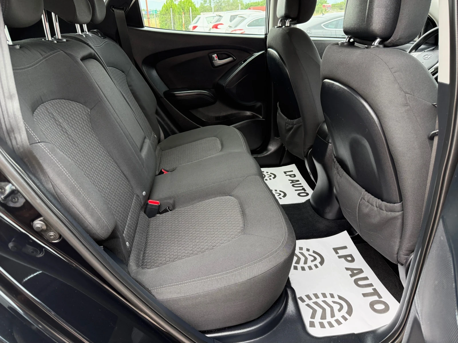 Hyundai IX35 1.6i* 135k.c* NAVI* TOP, снимка 10 - Автомобили и джипове - 54776954