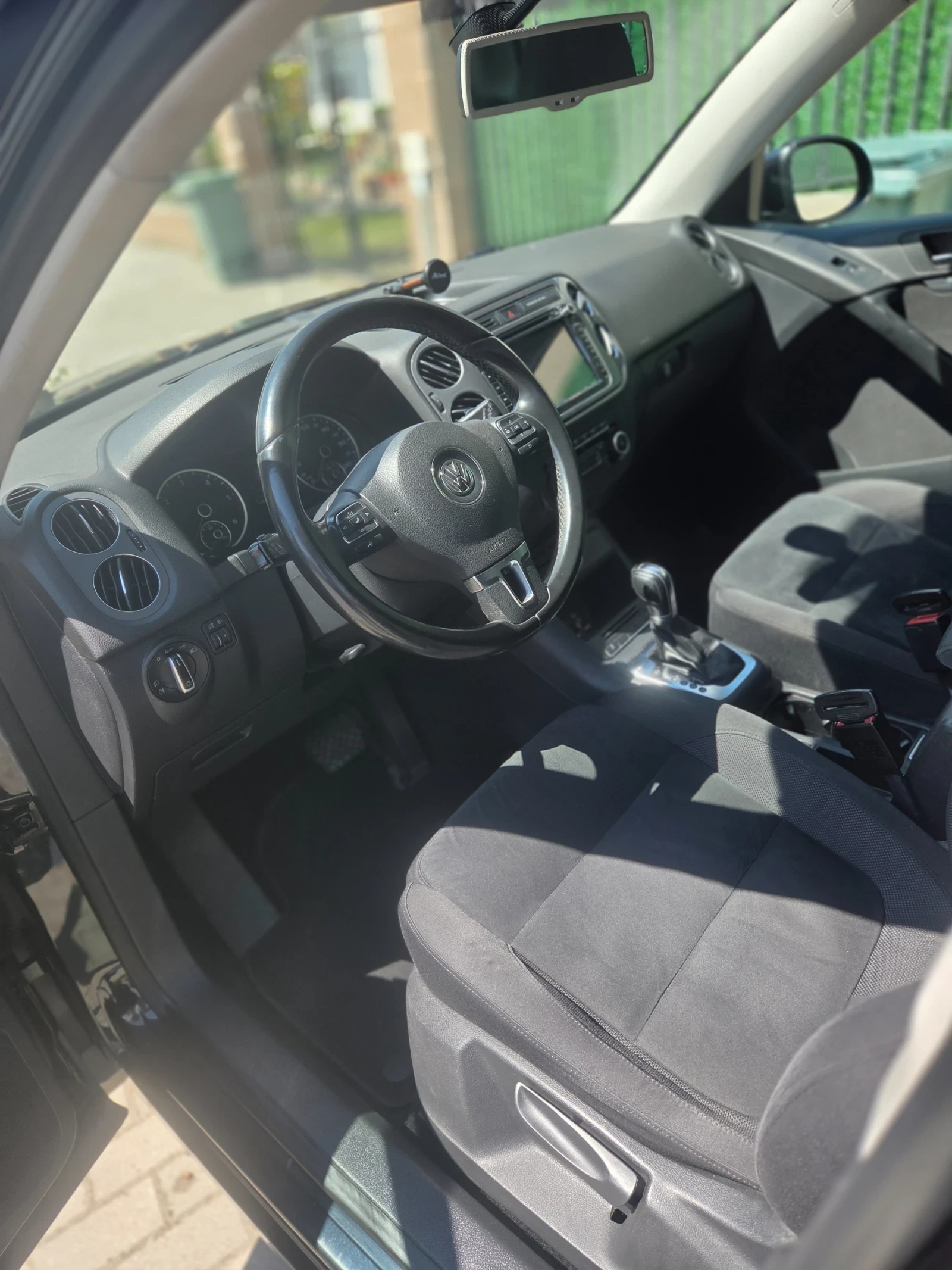 VW Tiguan, снимка 9 - Автомобили и джипове - 54839521