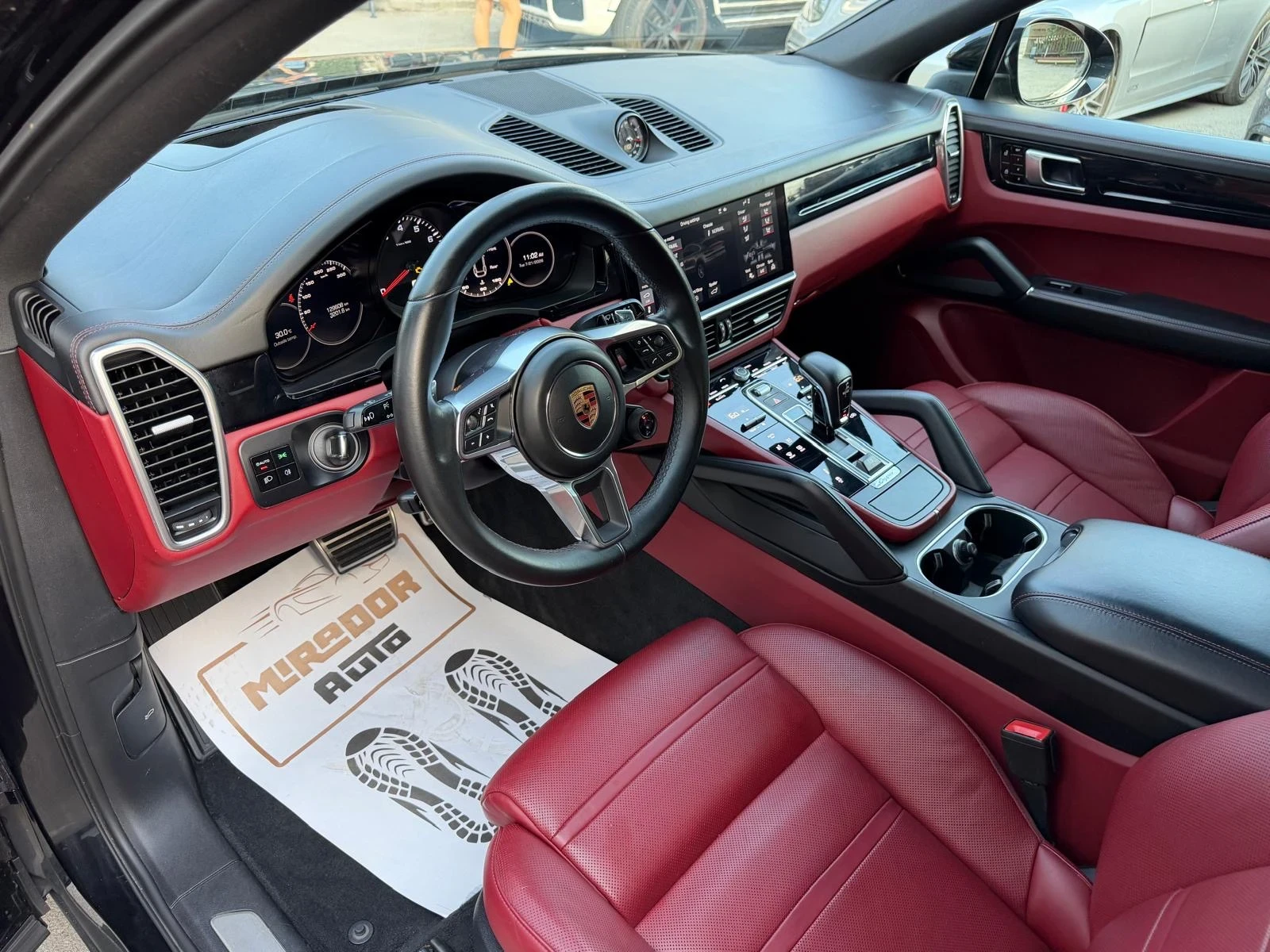 Porsche Cayenne Coupe S 2.9 Sport Chrono, снимка 8 - Автомобили и джипове - 55367333