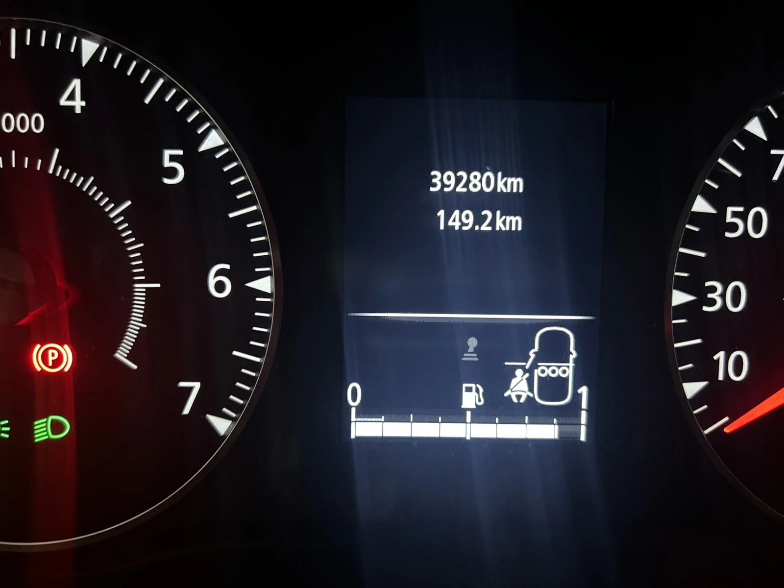 Dacia Duster 1.3 TCE 4x4, снимка 8 - Автомобили и джипове - 55585993