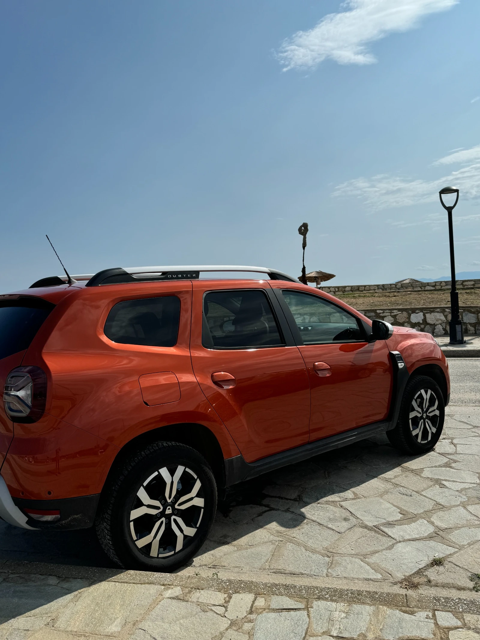 Dacia Duster 1.3 TCE 4x4, снимка 6 - Автомобили и джипове - 55585993