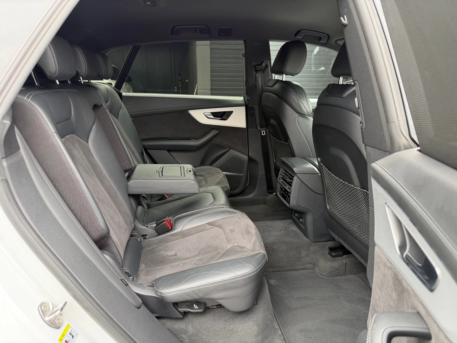 Audi Q8 50TDI S-line #VAKUM#B&O#Cam360#DISTR#KeyLes#MEMORY, снимка 14 - Автомобили и джипове - 56276070