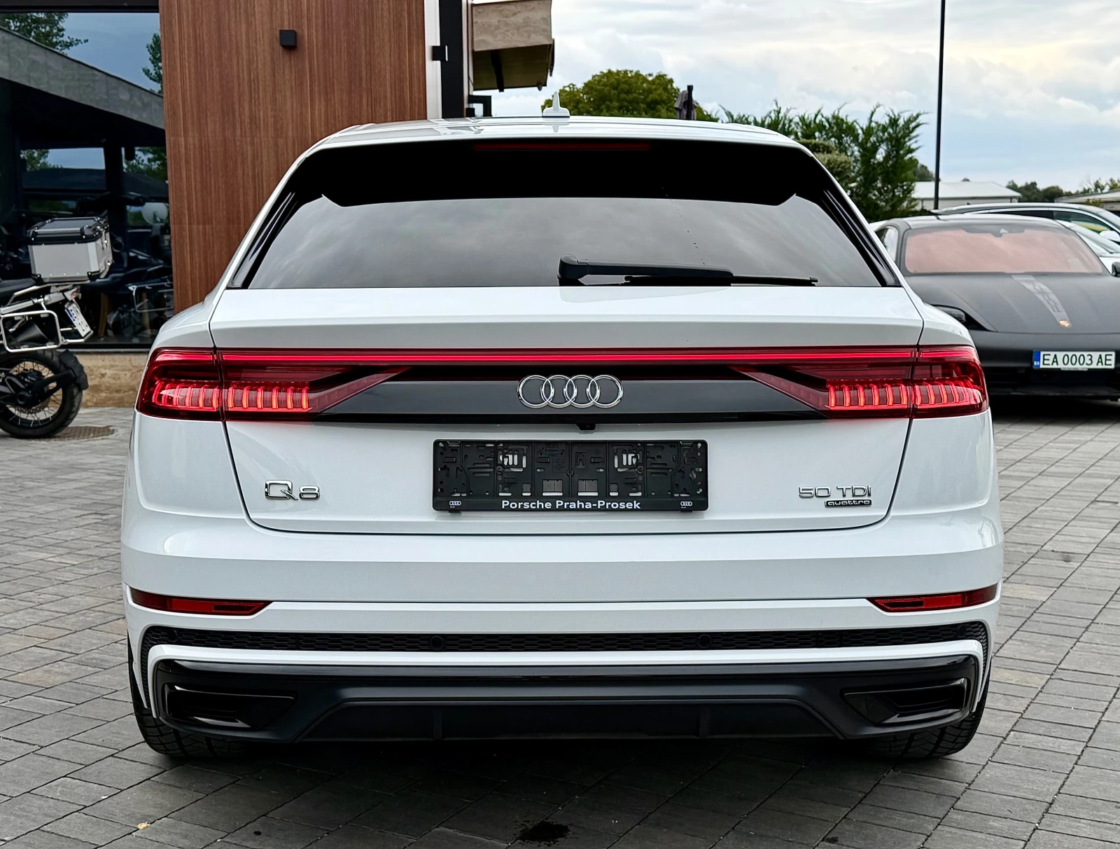 Audi Q8 50TDI S-line #VAKUM#B&O#Cam360#DISTR#KeyLes#MEMORY, снимка 6 - Автомобили и джипове - 56276070