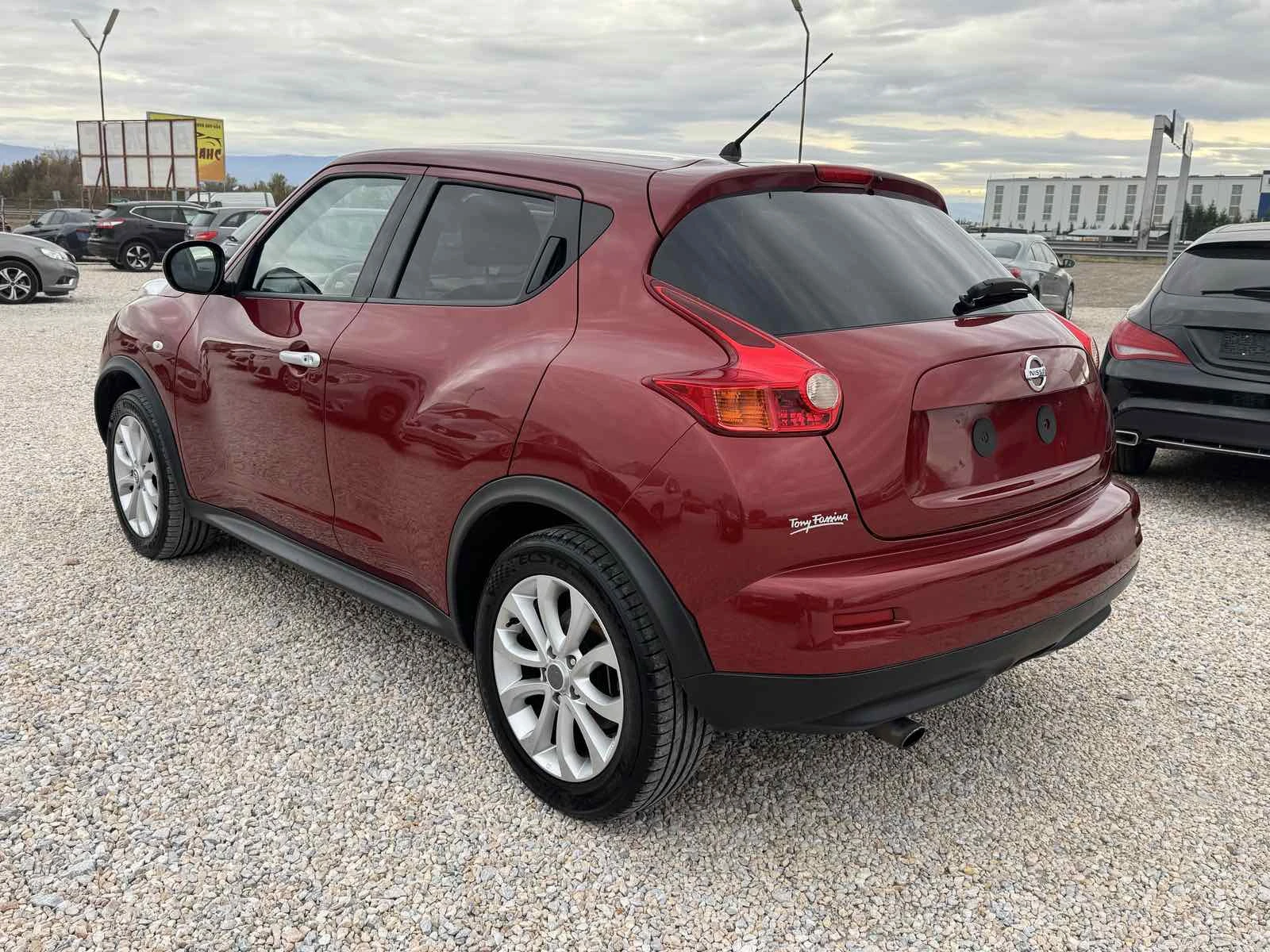 Nissan Juke 1.6I 4X4 AUTO, снимка 4 - Автомобили и джипове - 56734415