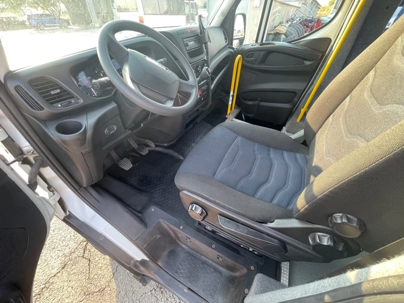 Iveco Daily Tourys авт врата клима, снимка 8 - Бусове и автобуси - 41944248