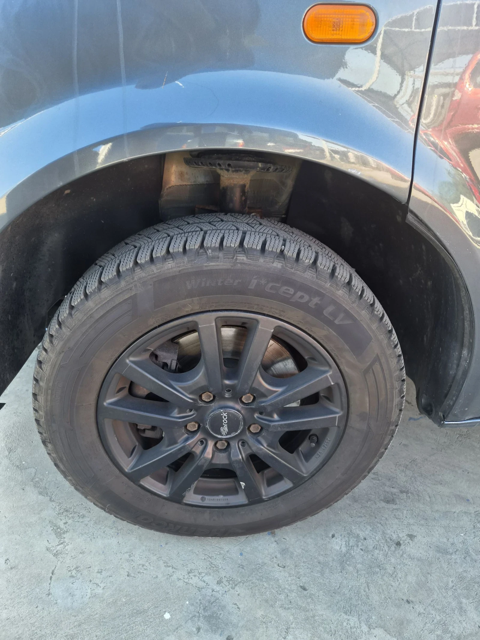 VW Transporter 1.9tdi Maxxi -el.vrata, снимка 7 - Бусове и автобуси - 54320986