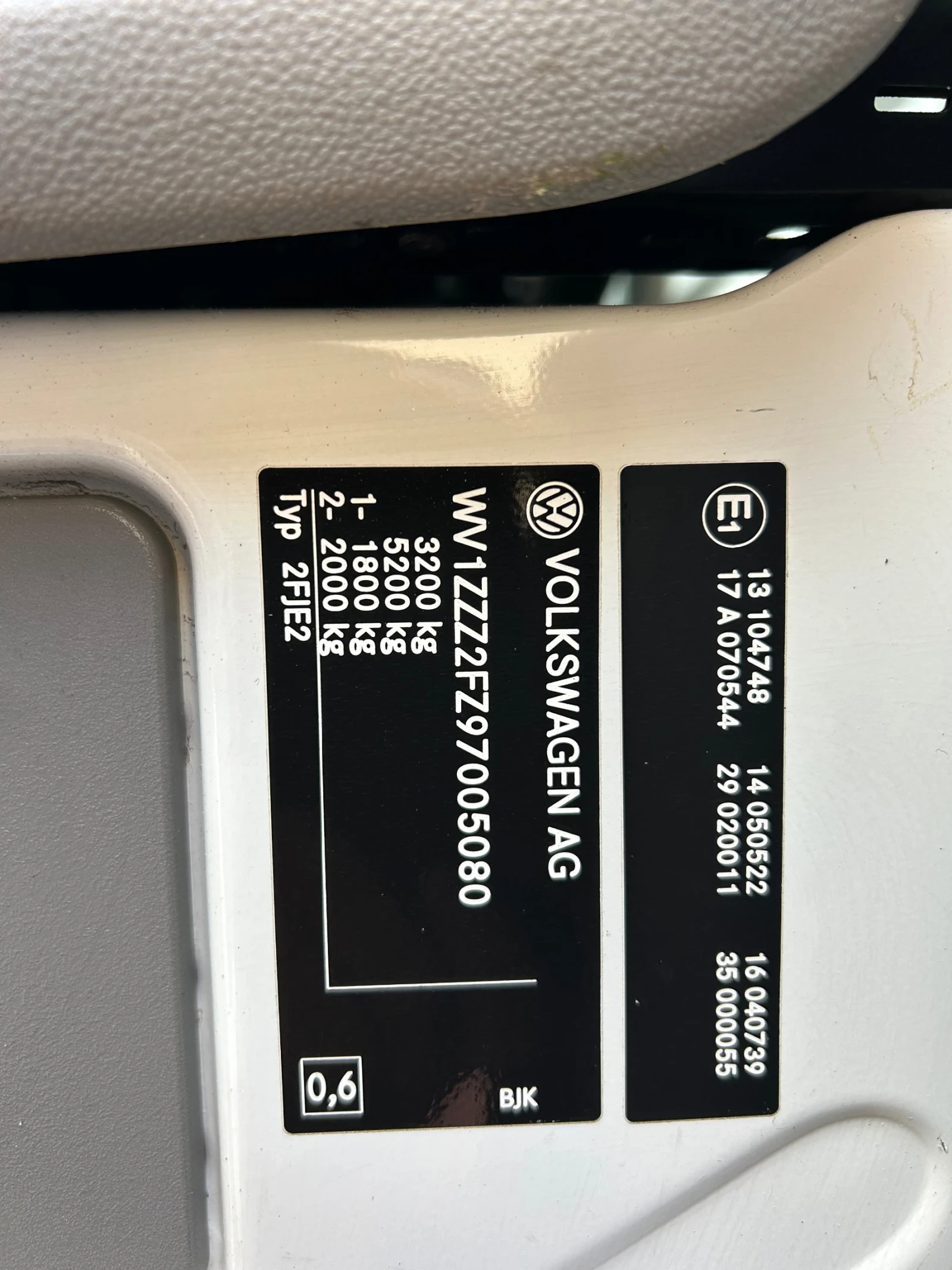 VW Crafter 2.5TDI КЛИМАТИК , снимка 17 - Бусове и автобуси - 56226337