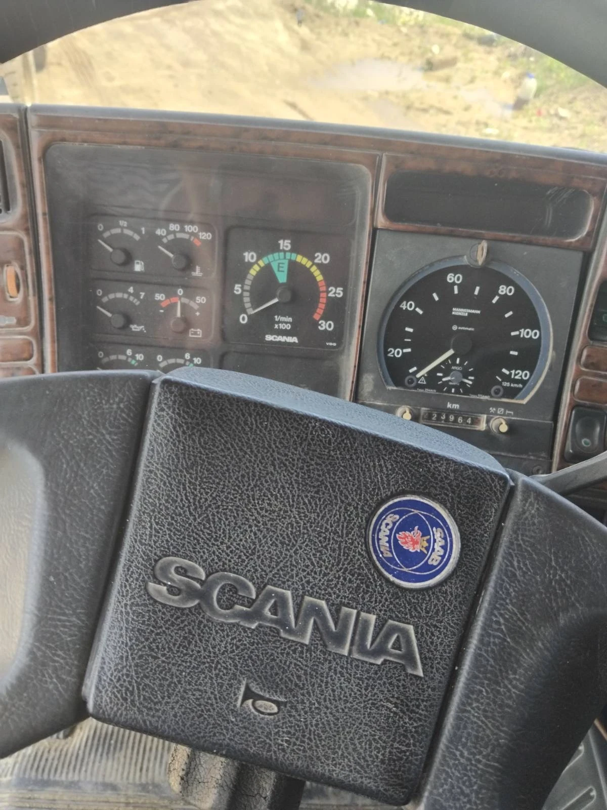Scania 142 Самосвал - изображение 3