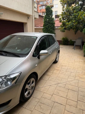 Toyota Auris, снимка 2