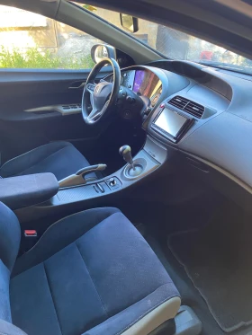 Обява за продажба на Honda Civic 1.8 i-vtec ~7 900 лв. - изображение 9