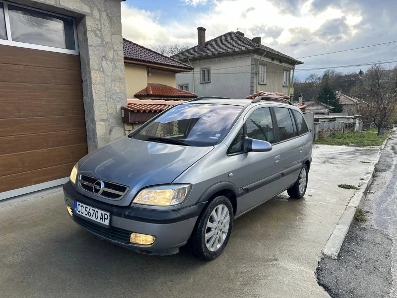 Opel Zafira 2.2DTI, снимка 11 - Автомобили и джипове - 45557566