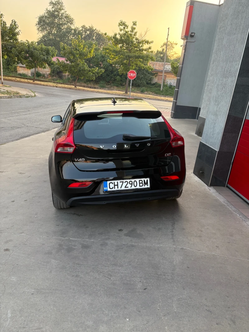 Volvo V40 D2 1, 6hdi 115hp 132, 000KM , снимка 2 - Автомобили и джипове - 52382402