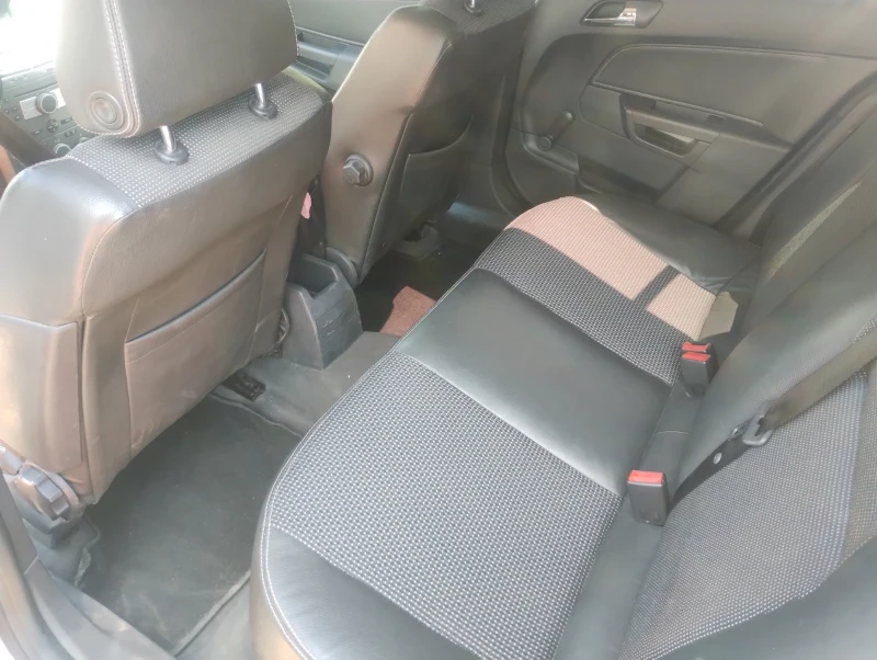 Opel Astra, снимка 8 - Автомобили и джипове - 52637856