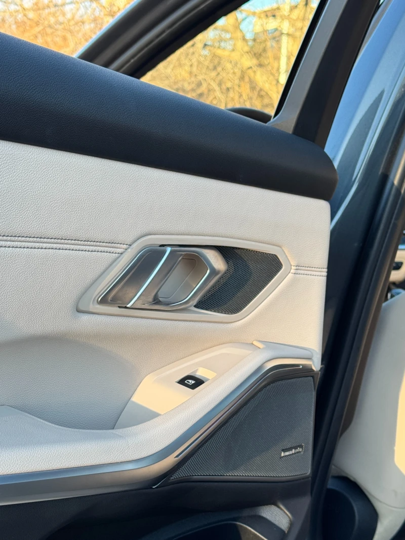 BMW 320, снимка 12 - Автомобили и джипове - 52934734