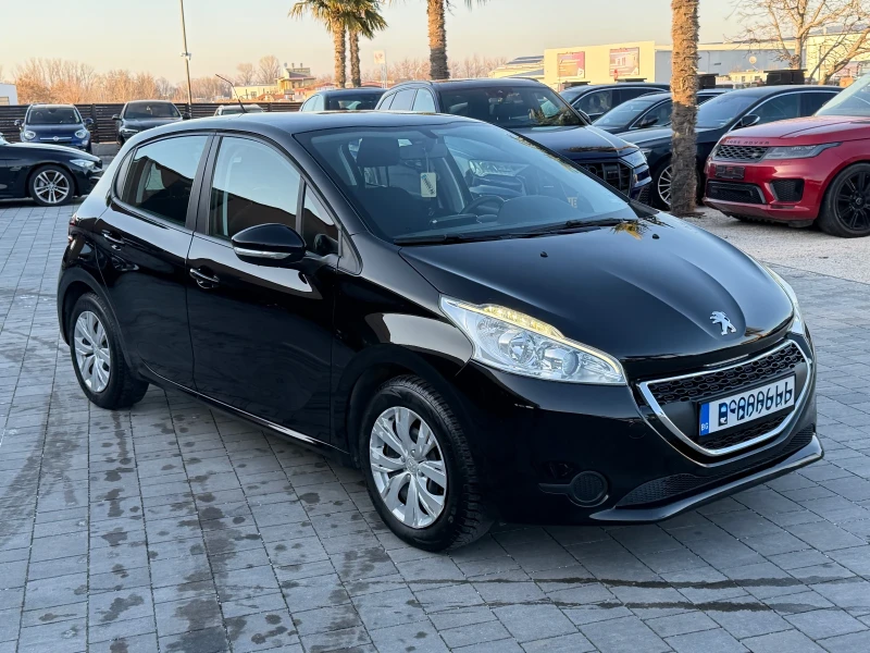 Peugeot 208 1, 2 i Klima Перфектна, снимка 2 - Автомобили и джипове - 53169329