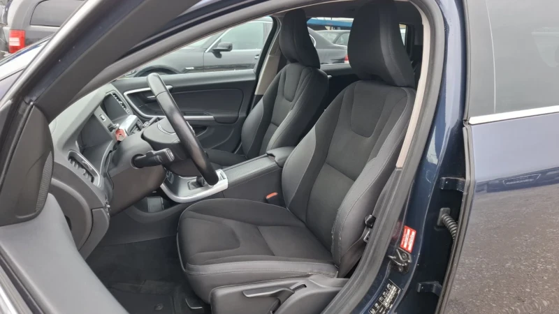 Volvo V60 NOV VNOS GERMANY, снимка 11 - Автомобили и джипове - 53245860