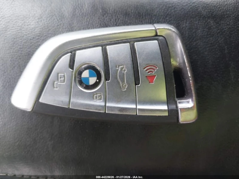 BMW 850 4.4l MI xDrive, снимка 11 - Автомобили и джипове - 53577330