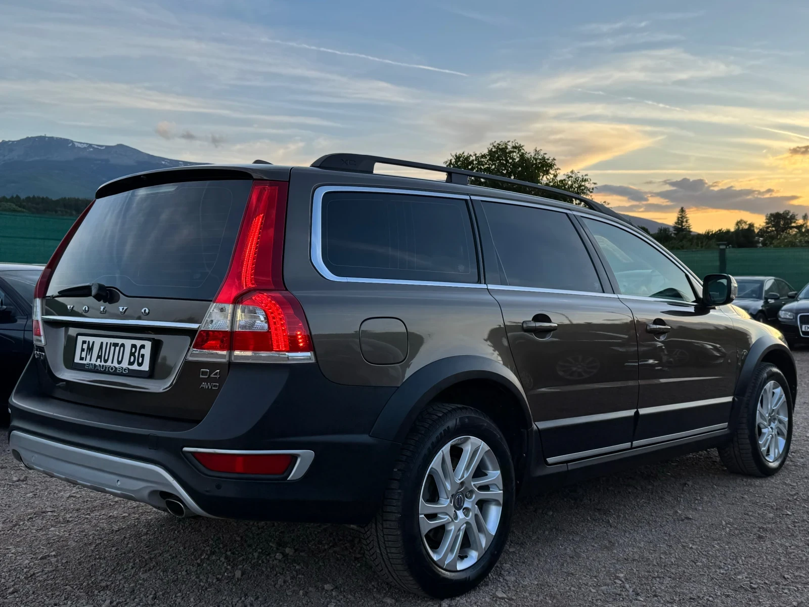 Volvo Xc70 D4 AWD Facelift - изображение 4