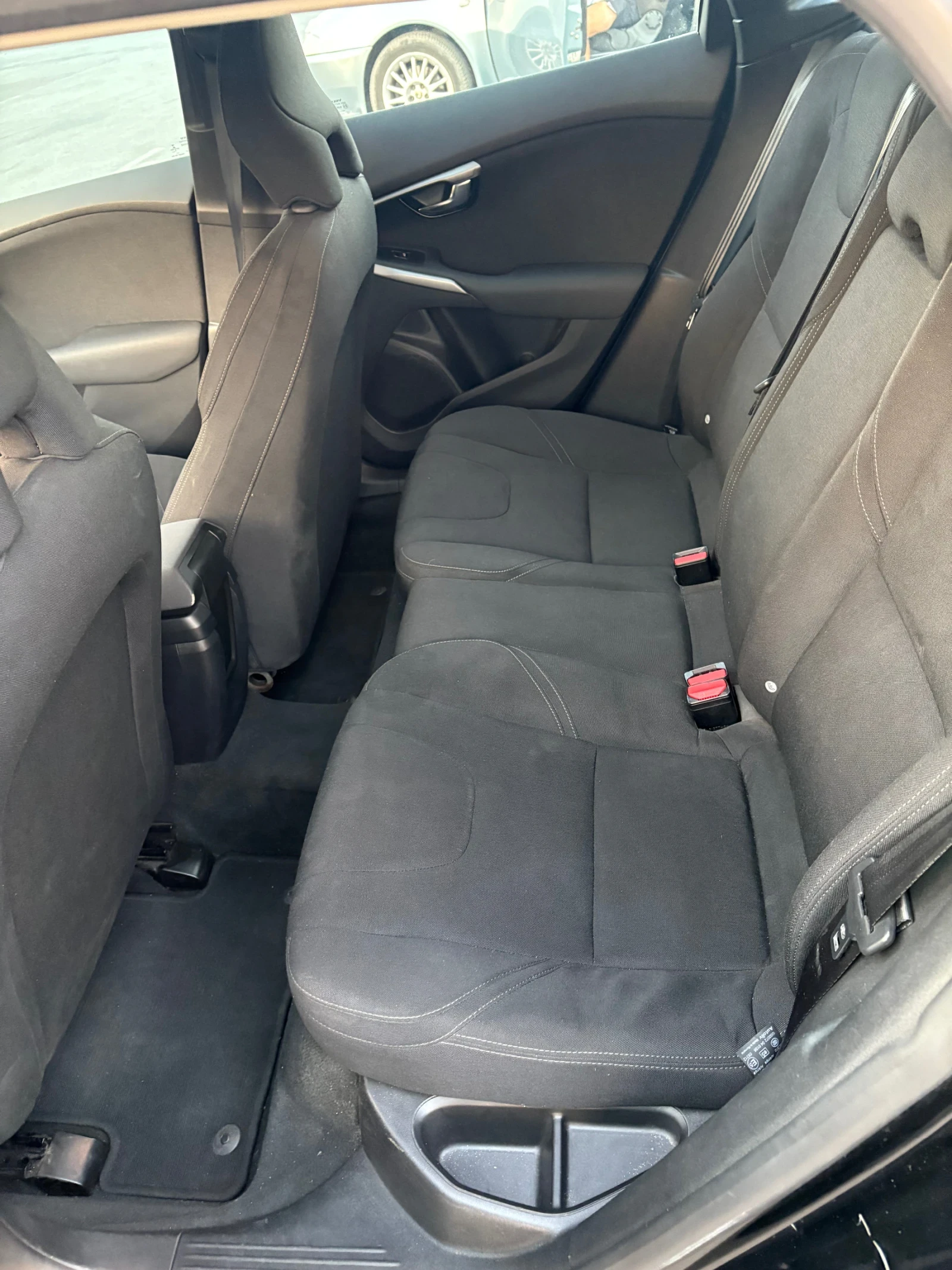 Volvo V40 D2 1, 6hdi 115hp 132, 000KM  | Mobile.bg   12