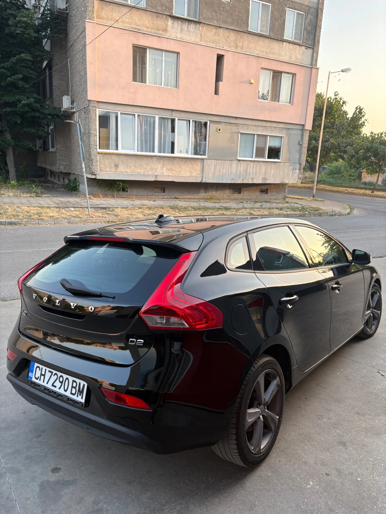 Volvo V40 D2 1, 6hdi 115hp 132, 000KM  - изображение 3